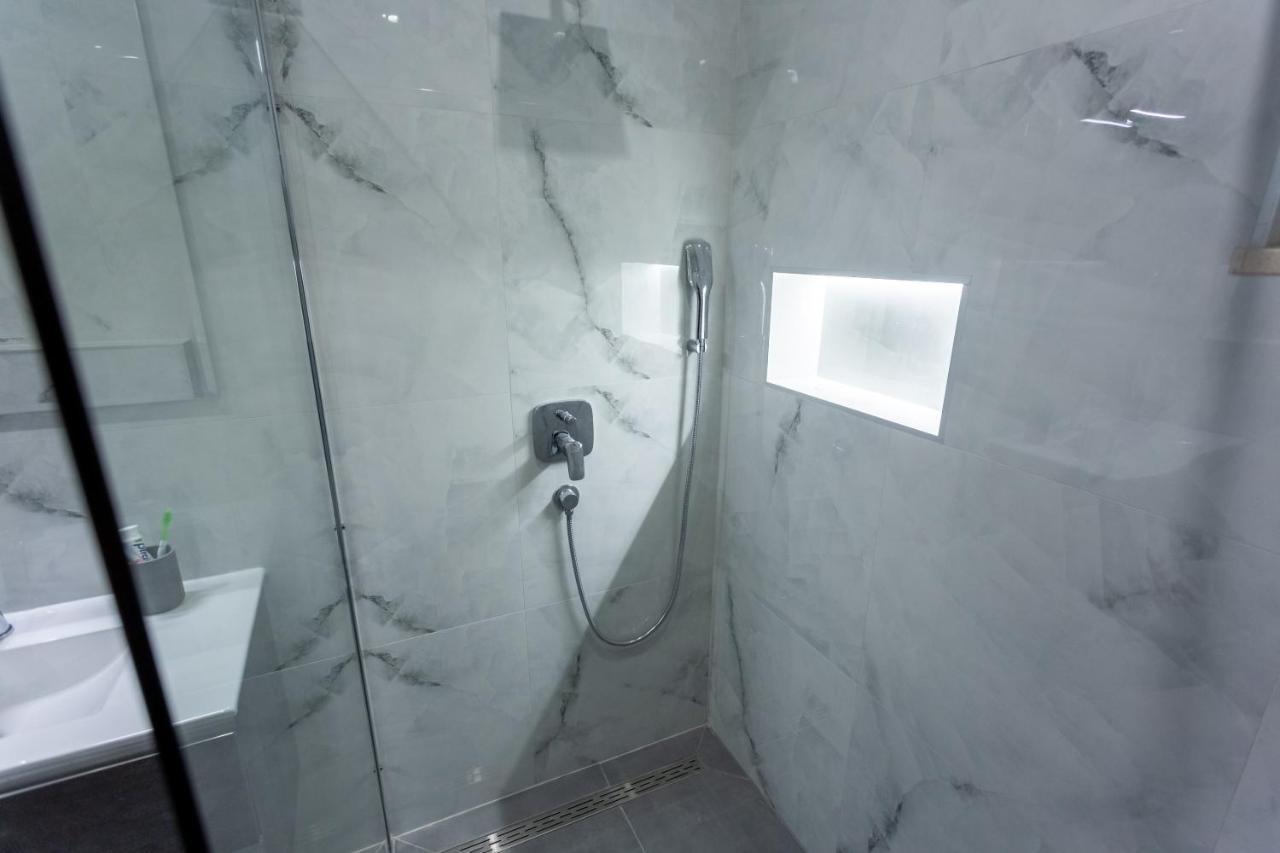 Villa Secluded House - Guaranteed Privacy - Heated Pool à Klis Extérieur photo